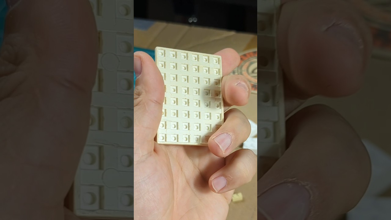 The origin of LEGO flat pieces 