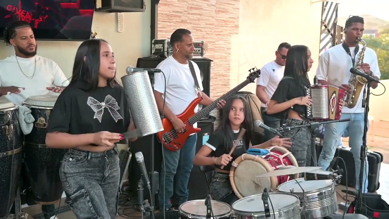 Así se roban el show Las Divinas en Durán Village 