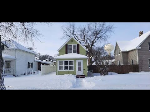 516 Oak St, Grand Forks, ND home video tour