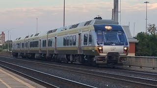 Airplane Flies by When Train Comes! UPX 1012 West Leads UPX 4231 Through Etobicoke North GO