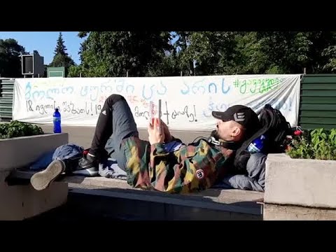 რუსთაველმა ეკოაქტივისტმა შიმშილობა დაიწყო