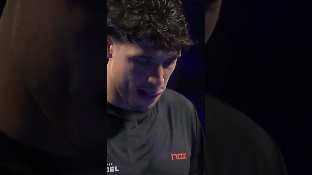 Spectacular drop shot by Tapia in the Barcelona Finals