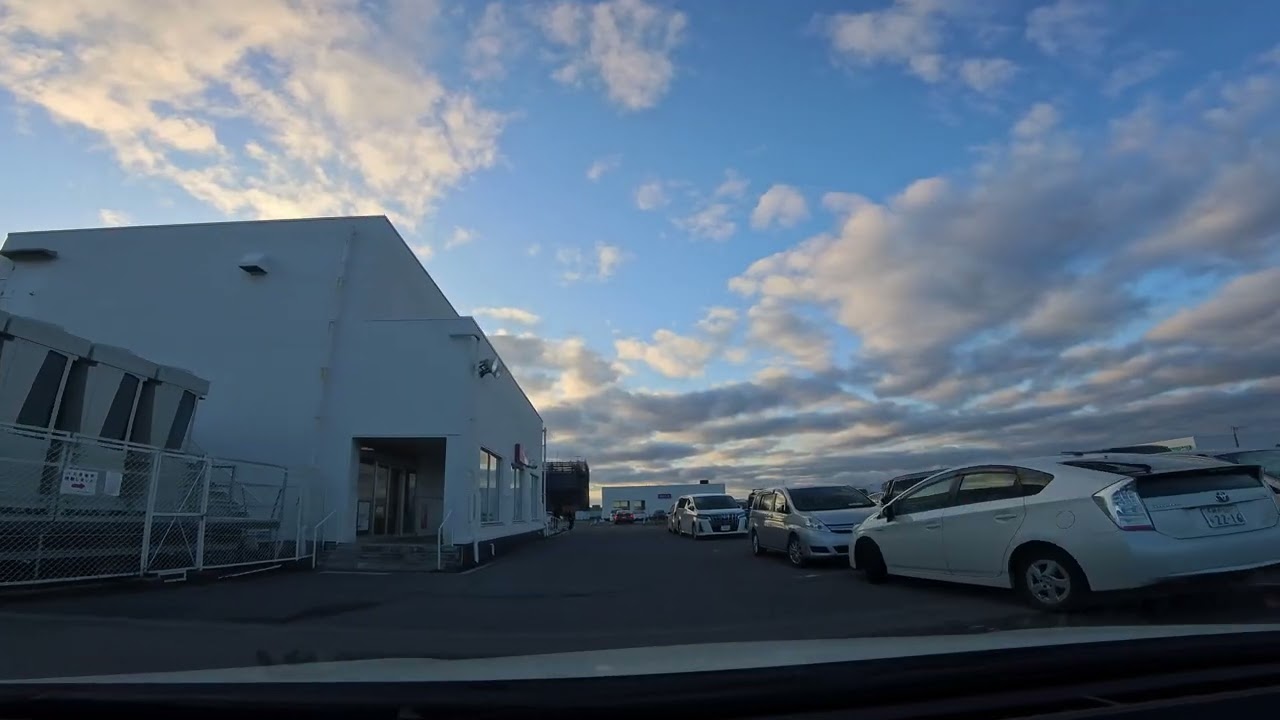 [ 4K ]やしろショッピングパークＢｉｏ〈イオン社店〉立体駐車場に入りました。I entered the multi-story parking lot at AEON Yashiro store.