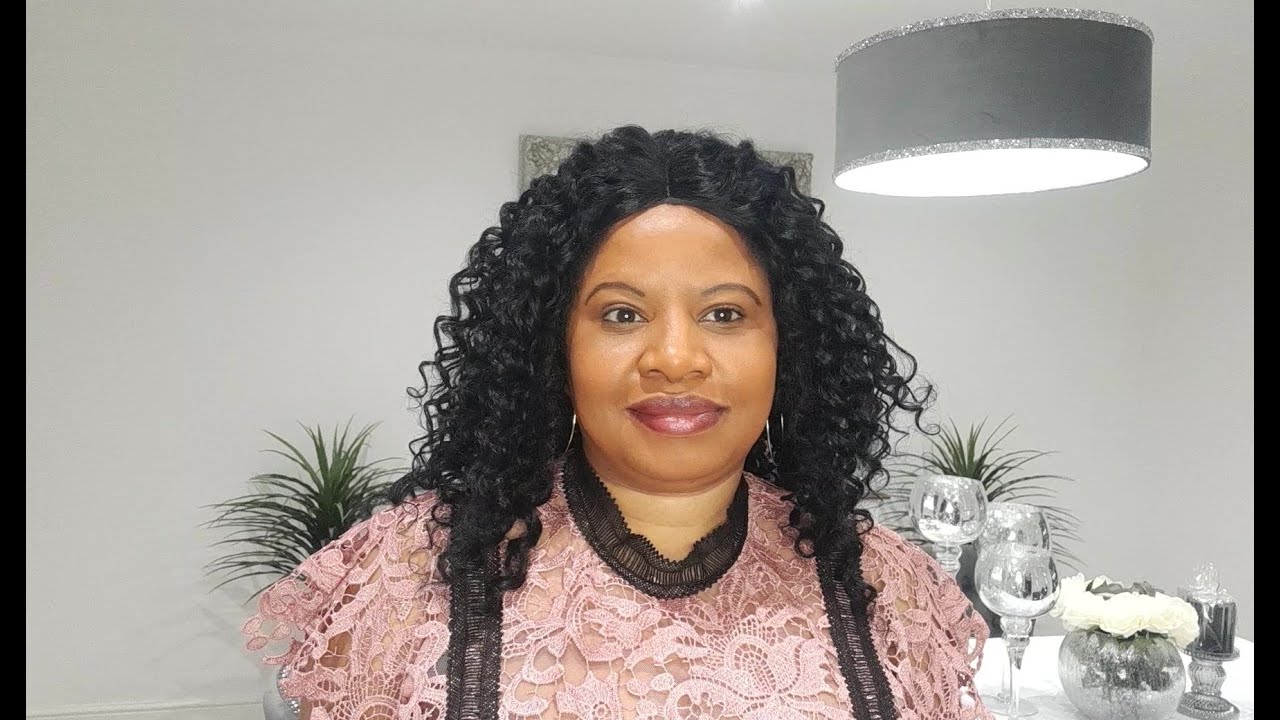 MWANAMKE KUWA NA MAHUSIANO YA KIMAPENZI AU KUOLEWA NA MWANAUME MWENYE UMRI MKUBWA.