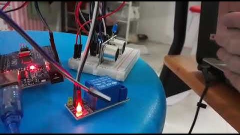 Demo cara kerja sensor jarak/ultrasonik HC-SR04 + relay Arduino Uno