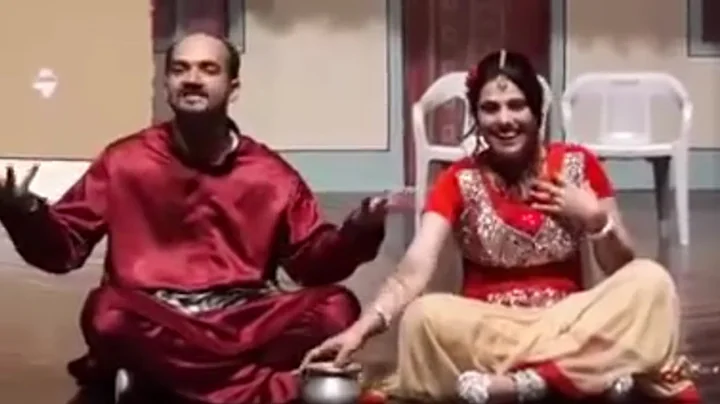 Waseem Punnu With Payal Chaudhary - 2018 New Pakistani Stage Drama Full Comedy Funny Clip