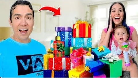 ABRIENDO REGALOS DEL CUMPLEAÑOS DE NASYA *Que los fans le dieron*