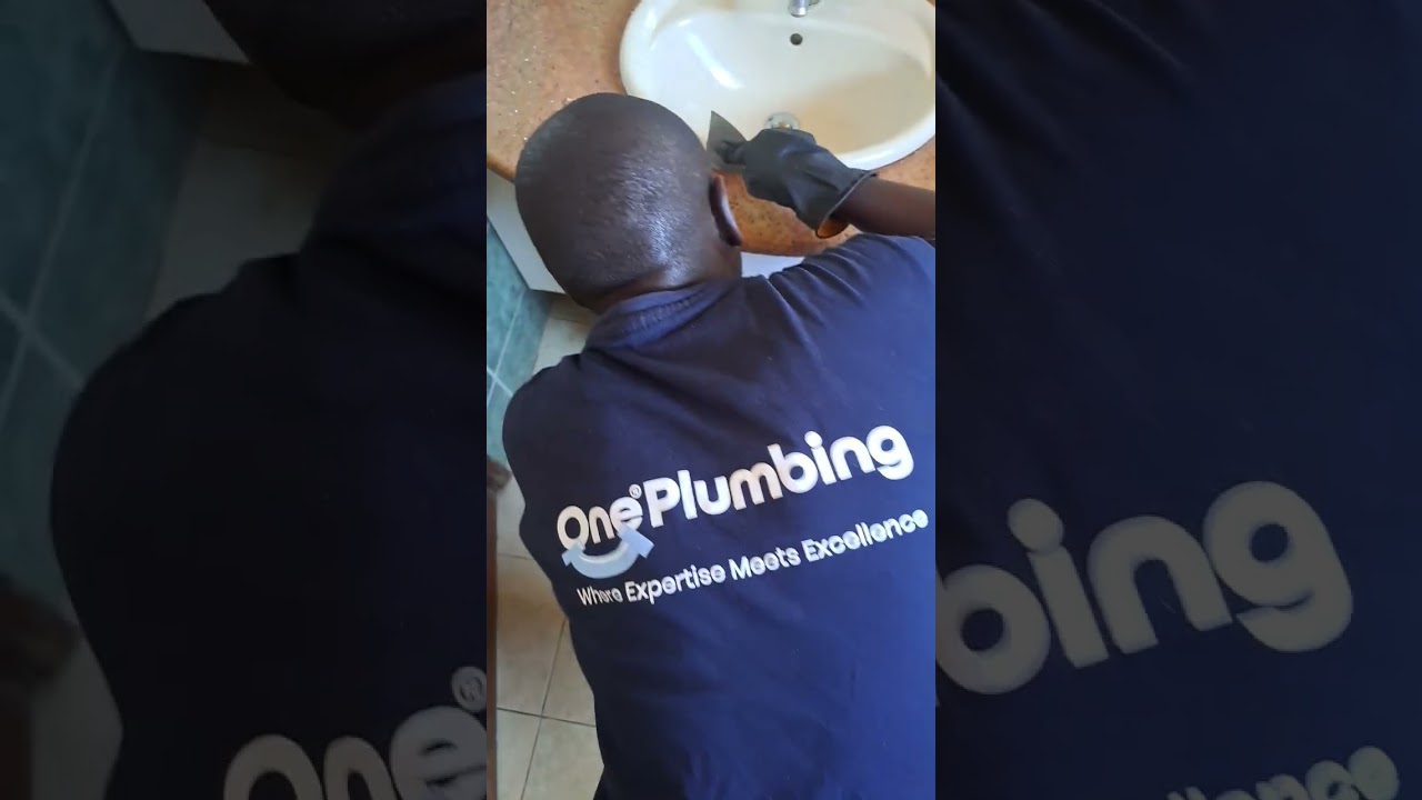 Watch This Before Reapplying Silicone – Homeowners Must Know!