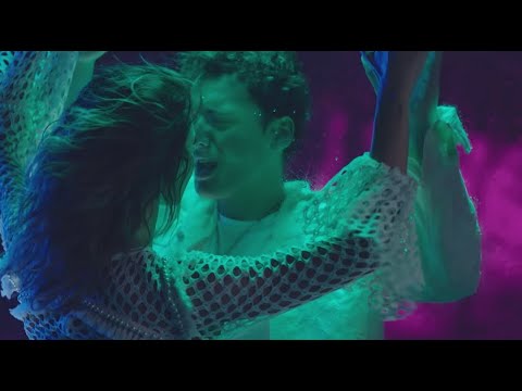 Edis feat. Emina - Güzelliğine Sözleri (Lyrics)