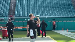 Joe Burrow loosens up Sunday in Miami
