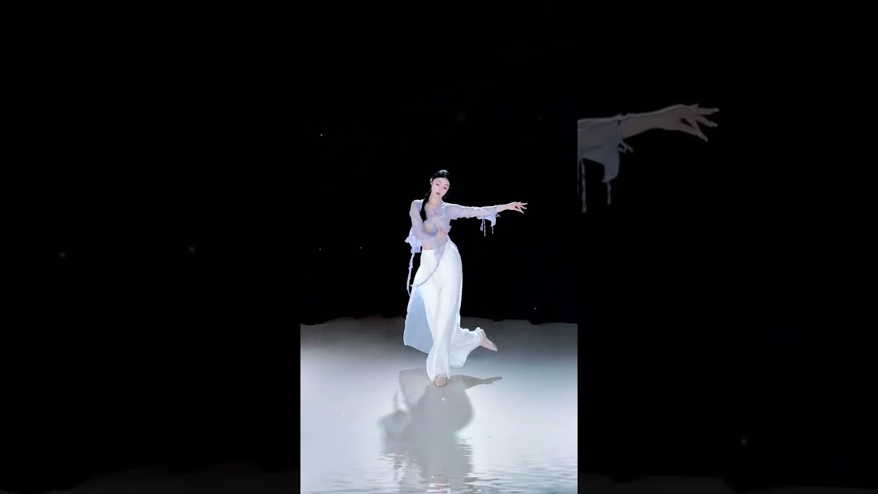 I pick up my pen without worrying about parting#Preface to the West Tower#Douyin s popular