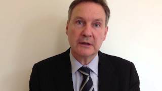 What would suggest something is wrong after cataract surgery?