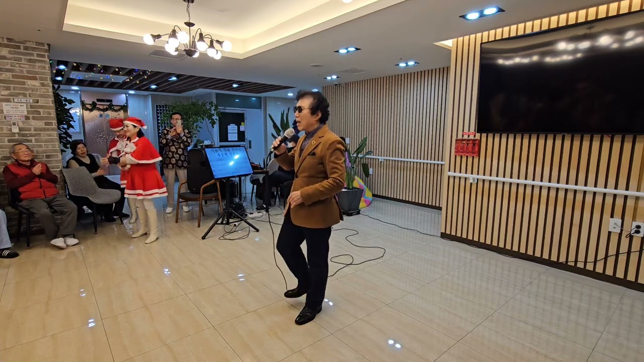 25년12/00가수백승운 추억의 보따리 (원곡강문경) 주간보호센타 공연 강남무지개예술단 (단장서보상) 