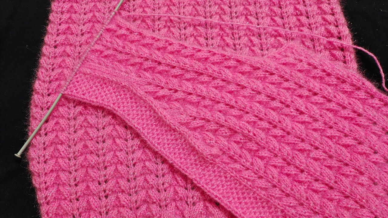 beautiful ladies cardigan mein mod ke gatte aur v shape neck ki cutting by creativity lovers