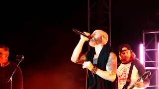 Daughtry - Renegade (Live at the Brown County Fair) screenshot 1