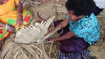 Weaving with pandanus