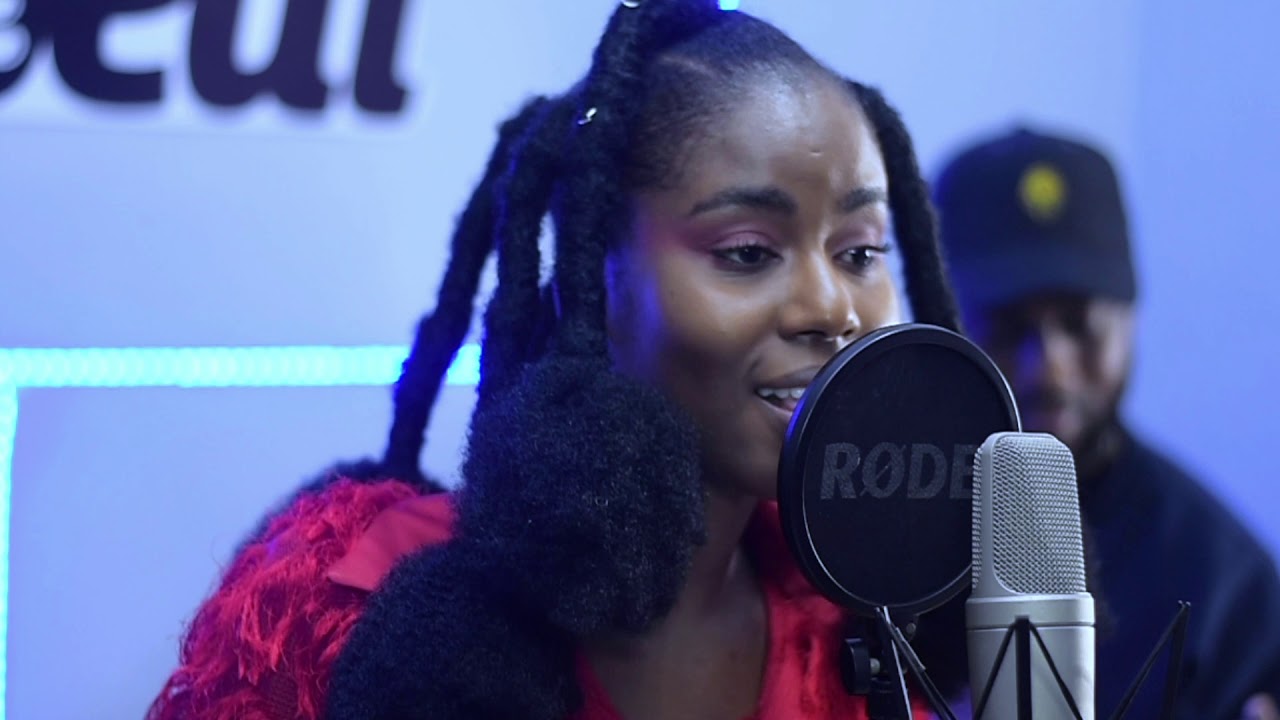 MzVee performs on upbeat live
