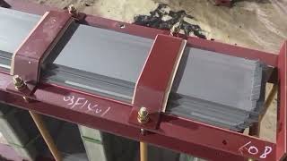 Amorphous core distribution transformer