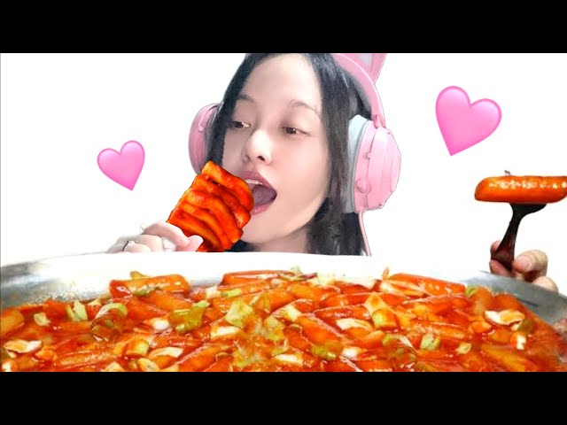 Aku Mencoba Mukbang! Nyam! class=