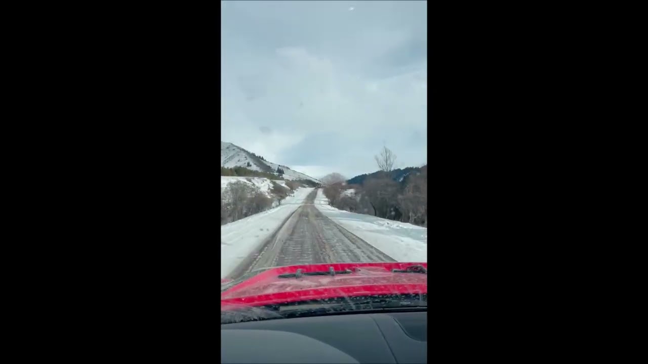 C Иссык-Куля в Алматы через Кеген. Граница открыта зимой! Да, дорога сложная, но зато по прямой.