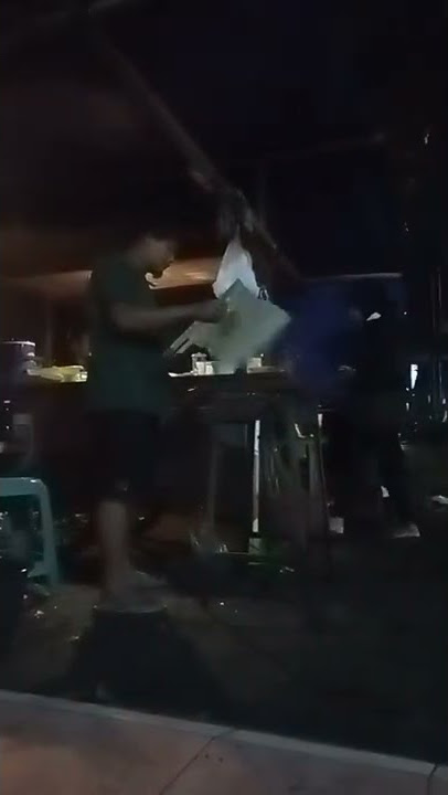 Malam Panas di Angkringan