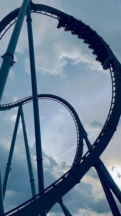 What’s your favorite coaster and why? 🎢.           #coaster #rollercoaster