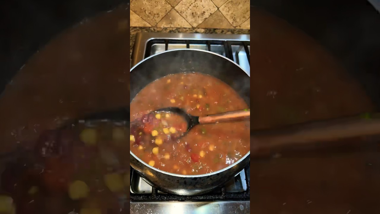 Vegan 3 bean chili soup w/ Gardein ground beef 