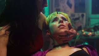 Video thumbnail of "Sophie Sobral & Factor Paracaídas - Una vez más (Videoclip Oficial)"