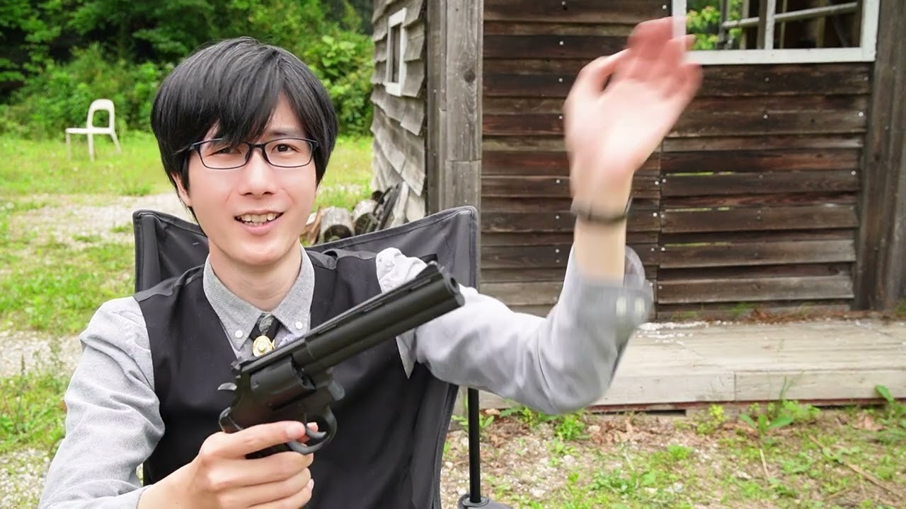 拳銃吊り ラスト1個です I lost a part lol Be careful outdoors!! - YouTube