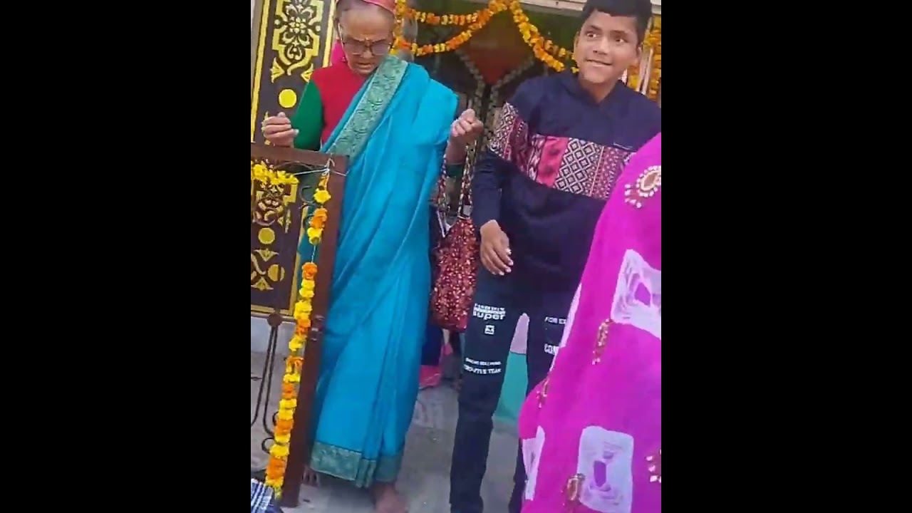 महाशिवरात्रि की हार्दिक शुभ कामनाएँ आप सभी को भगवान भोलेनाथ की कृपा बनाये रखें आपके ऊपर जय महादेव🙏🙏🙏