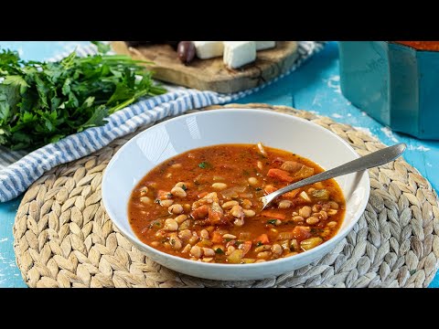 30 minute white bean and tomato soup