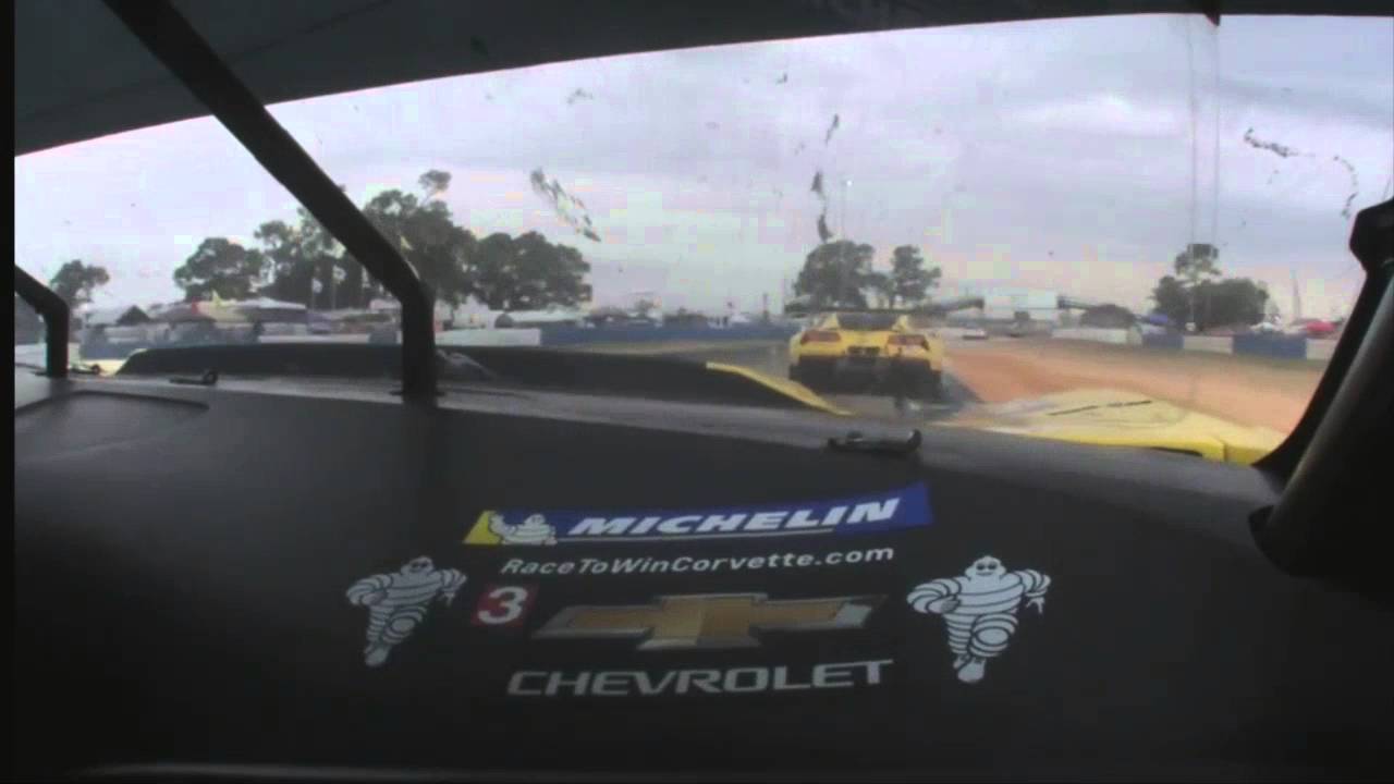 2016 IMSA - Sebring - GTLM Racing into the rain - YouTube