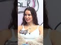 Evangelia: Δύο επιλογές - μία απάντηση. Τι διάλεξε; ΜadWalk TV