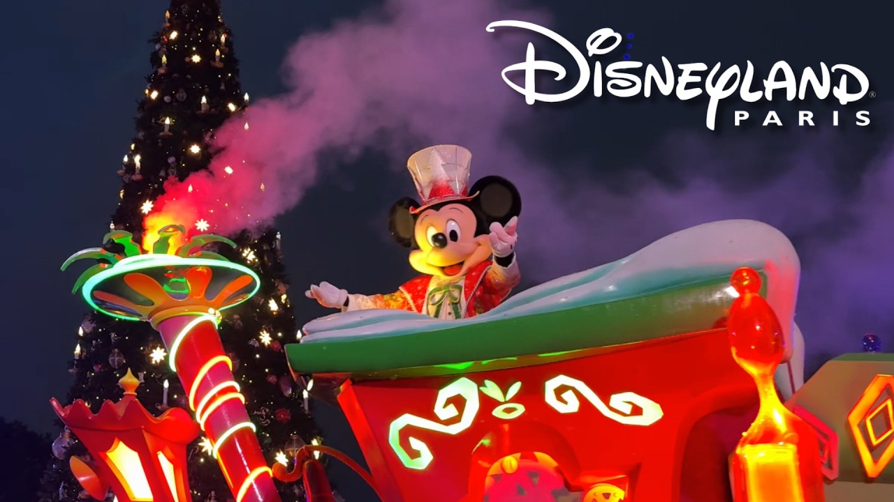 [4K] Mickey’s Dazzling Christmas Parade Nighttime Version - Disneyland Paris 2025