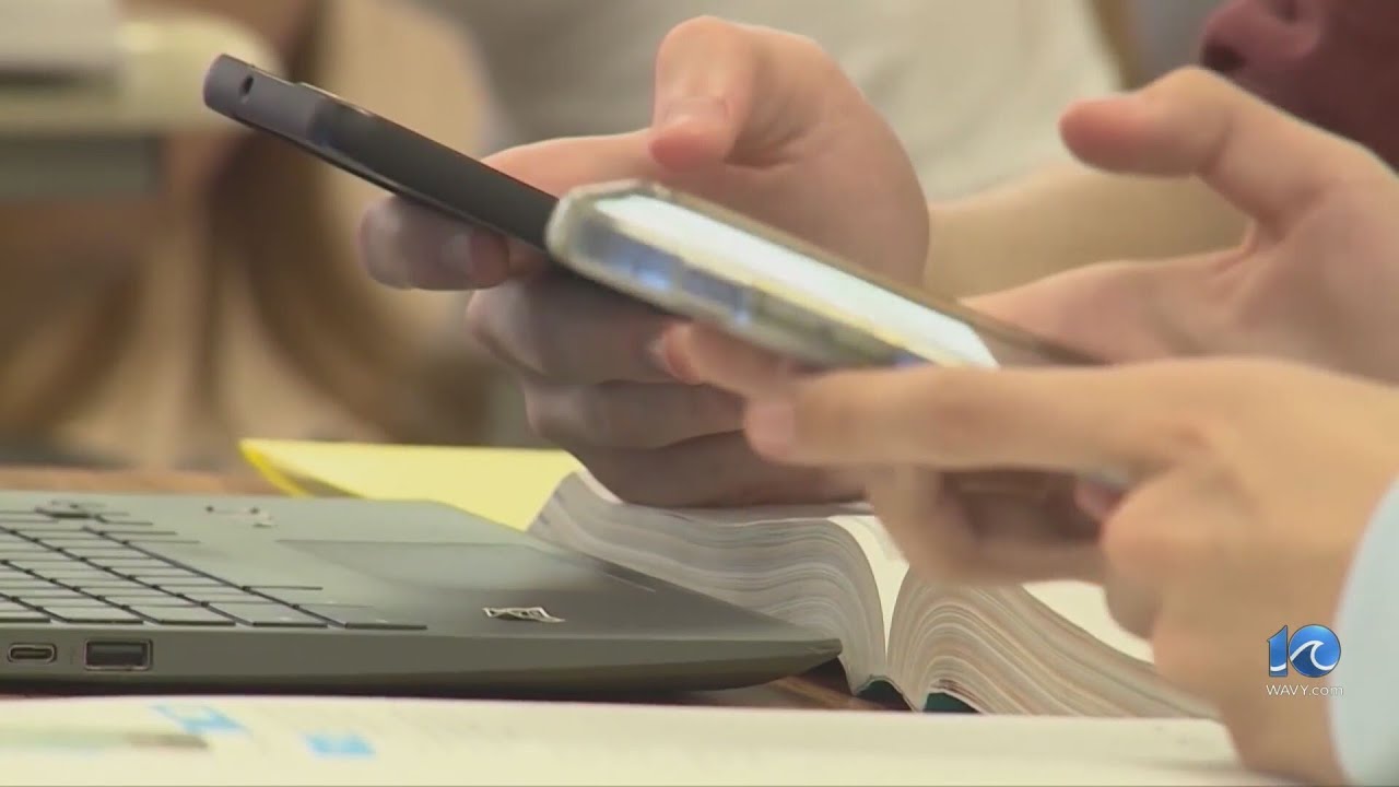 Students head back to school with new cell phone policy in place