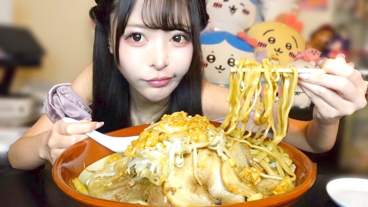 Big eater] On days when I'm at my limit, I'll just eat 5 servings