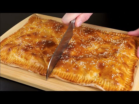 Wenn Sie Blätterteig haben, fügen Sie Apfel und Hüttenkäse hinzu. Leckeres Dessert in 10 Minuten.