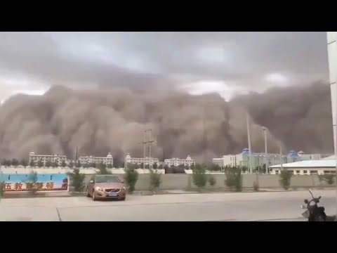 WATCH -- Spectacular video footage of massive sandstorm in Mongolia. – © Videokings