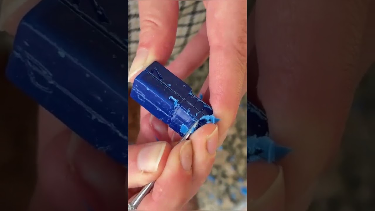 Maxillary central incisor carving