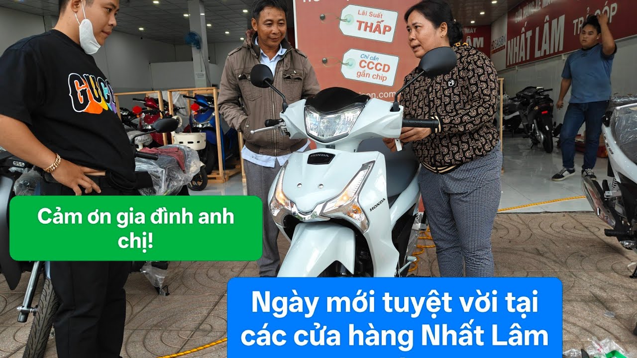 Ngày đầu mở bán được cô chú anh chị khách hàng gần xa ủng hộ quá tuyệt vời -E xin đa tạ quý khách ạ!