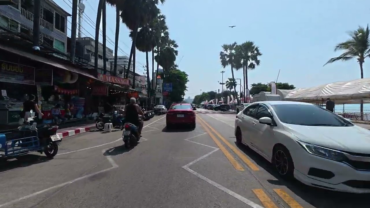 4K HD NEW! FAMOUS PRATUMNAK SOI 5, DONGTAN BEACH THAILAND, JOMTIEN BEACH, MANY TOURISTS ON BEACHES,