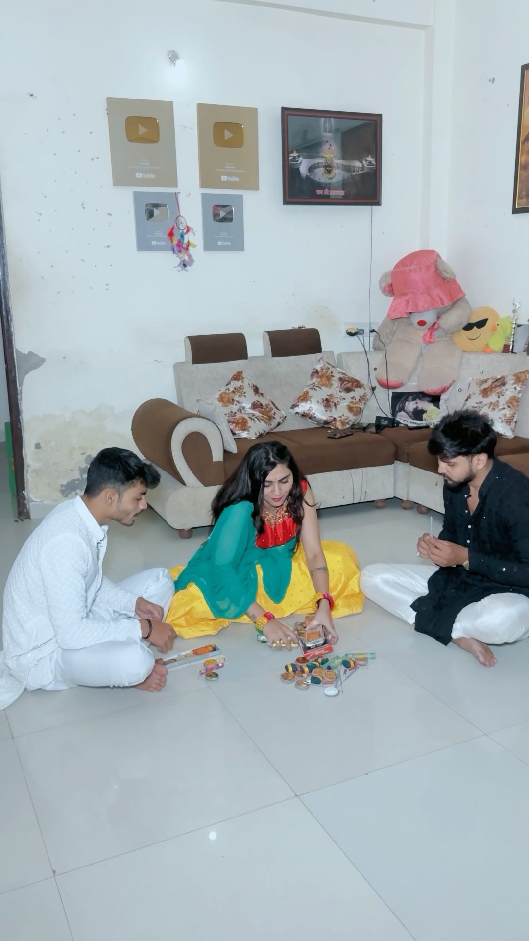 मैंने सही बटवारा किया ना फटाको का?? #comedy #kajalsoni #youtubeshorts #funny