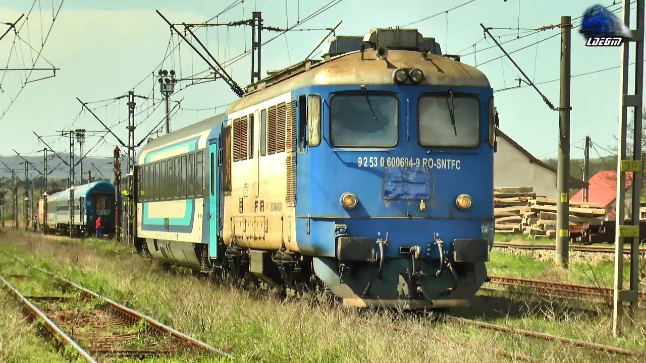 Trenuri & Activitate Feroviară în Gara Deda - 22 Aprilie 2025