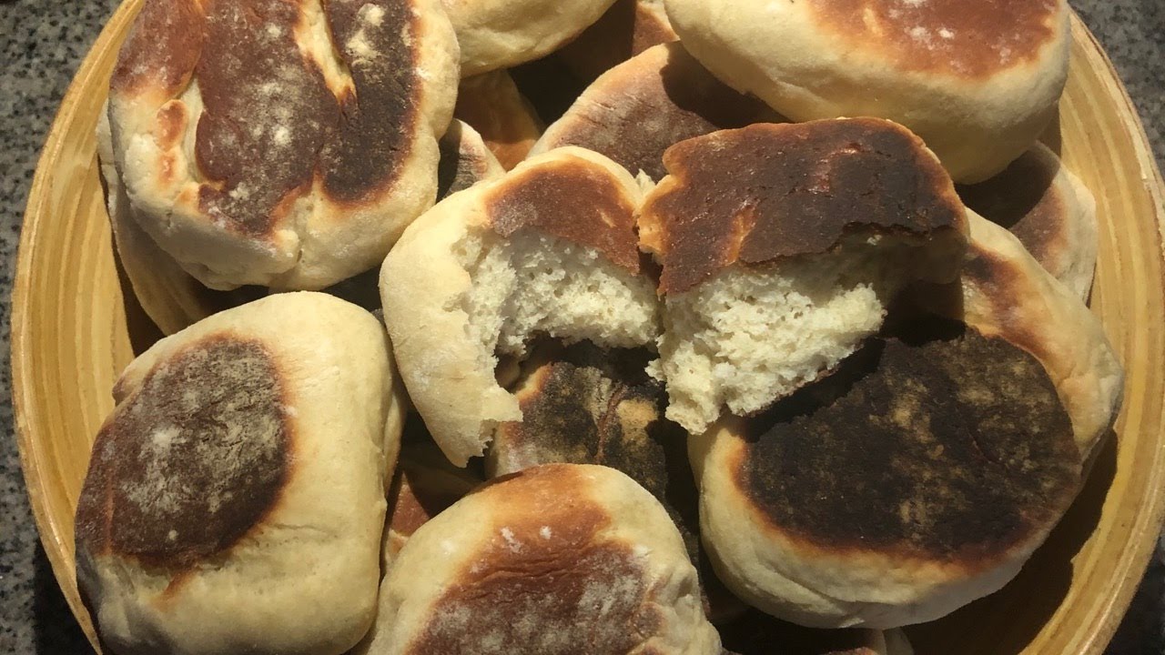 Making Portuguese Muffins - Bolo Levedo - YouTube