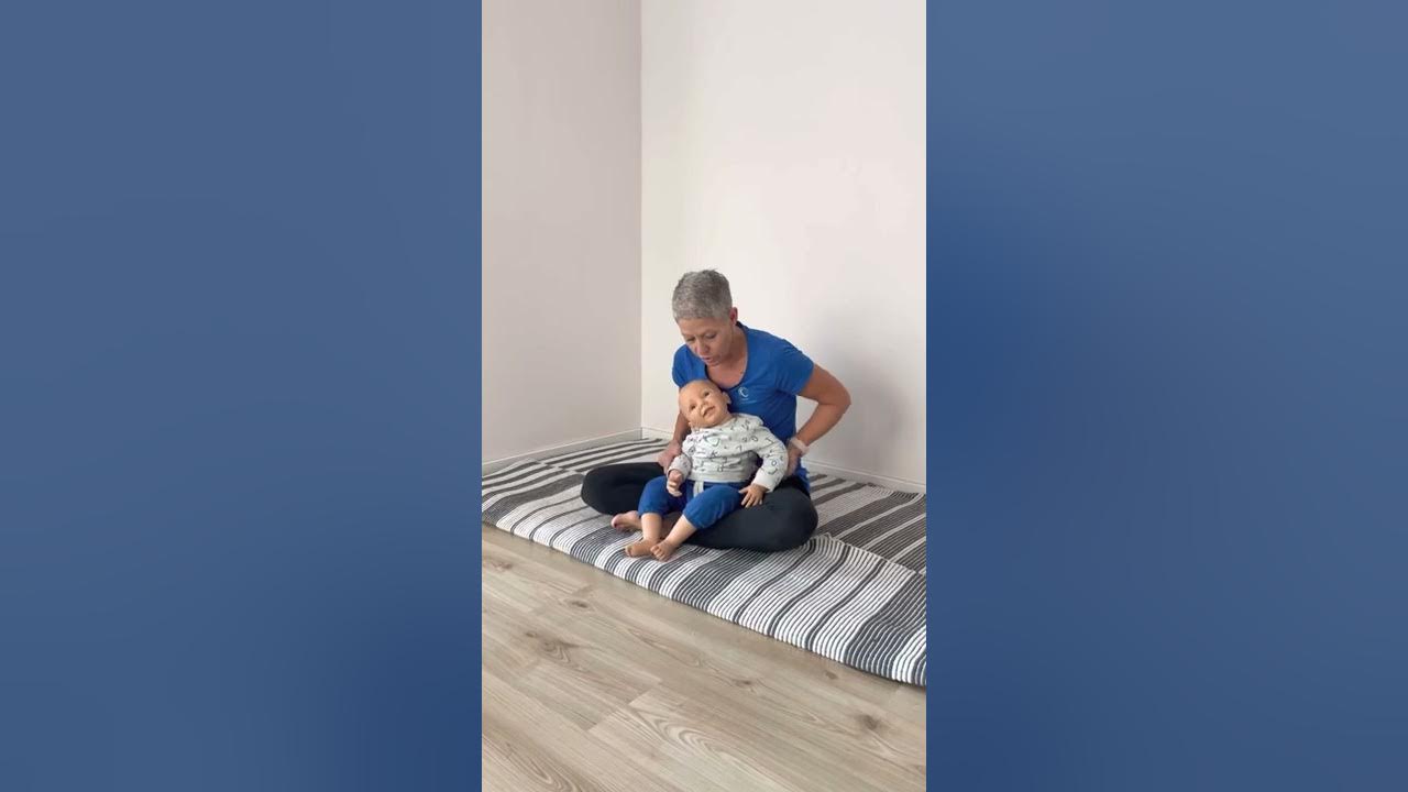 Ein Krabbelndes Kind zu sich auf den Schoß bewegen, Korrektur WSitz, Unterstützung Krabbeln