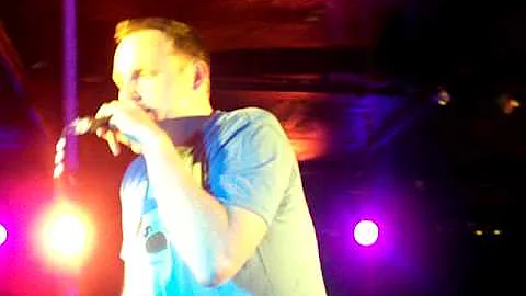 7l & Esoteric- Get dumb live at Middle East