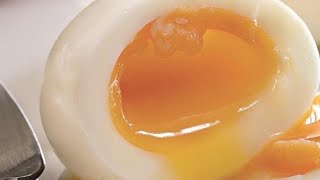 Как варить яйца всмятку. How To Make Soft-Boiled Eggs