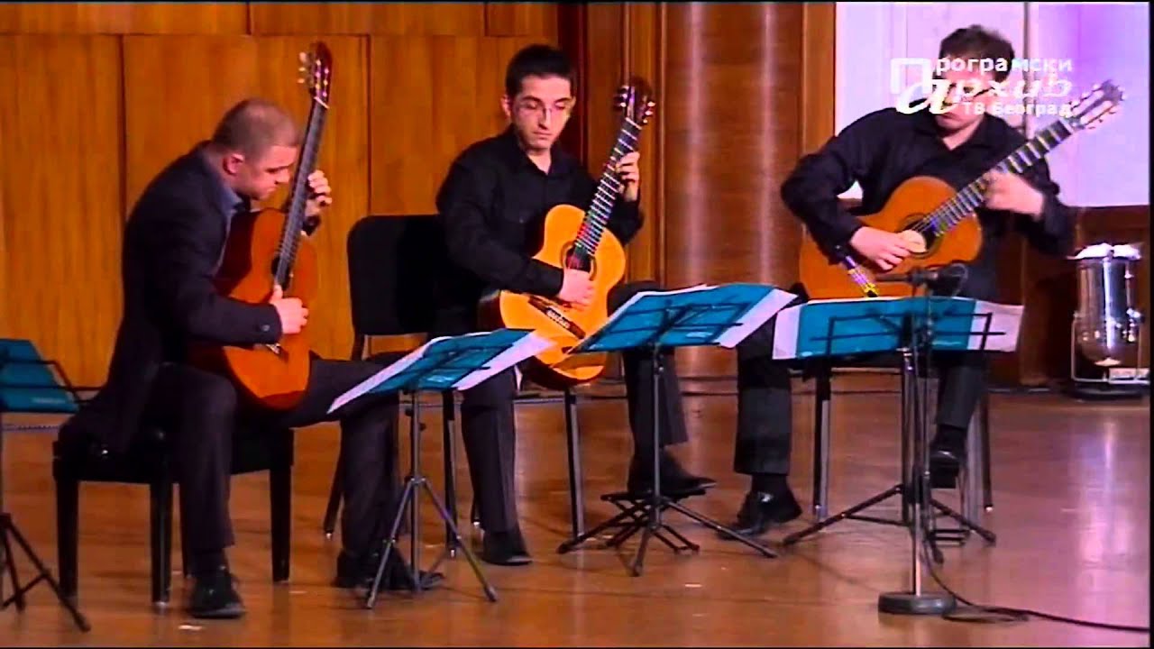 Amicus trio - W. A. Mozart - Eine kleine nachtmusik: I Allegro