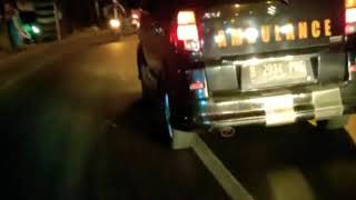 STILL HIS SOLIDARITY !! ONLINE OJEK Driver Solidarity motorcade escorts AMBULANCE