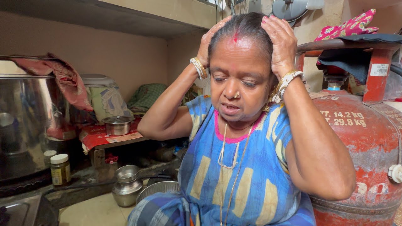 মা মাথা ব্যাথা অবস্থাতে রান্না করছে😥😨 maa matha betha obostha te ranna korche